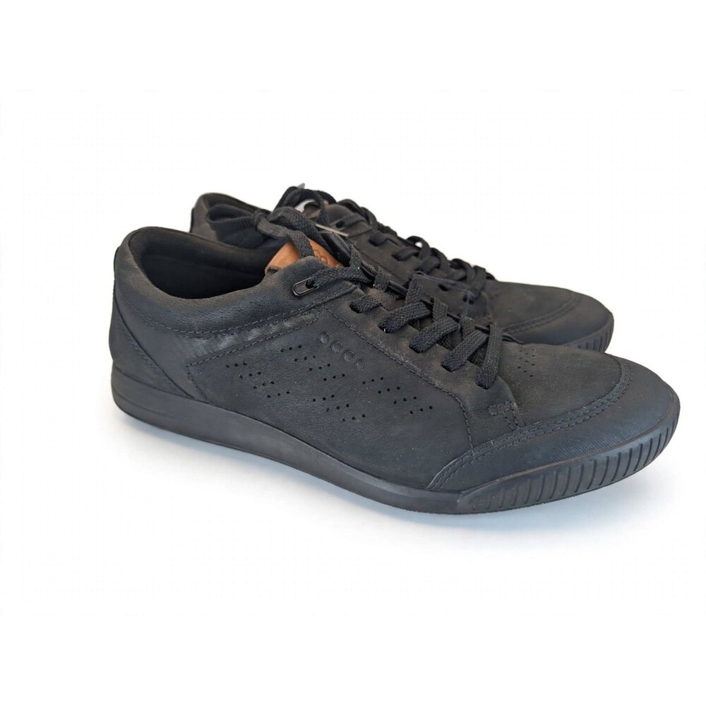 ECCO Black Leather Perforated Fashion SneakersECCO Street Retro hybrid golf shoe